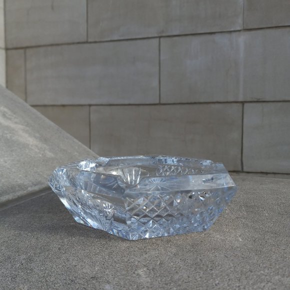 Galway Crystal Cut Hexagonal 3-Well Ashtray 7" - Picture 9 of 12